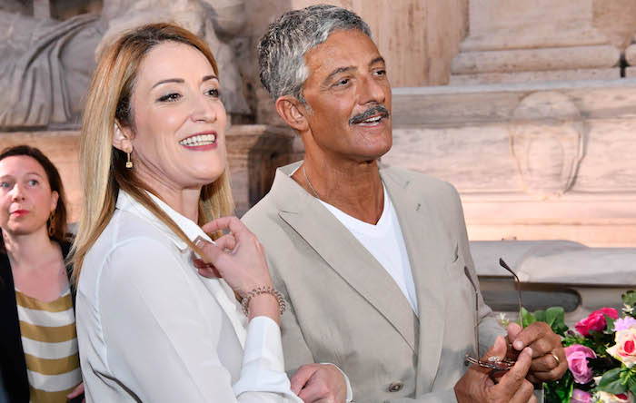 Premio Biagio Agnes: Mara Venier e Alberto Matano premiano Roberta Metsola, Fiorello e Mare Fuori. Arisa e Al Bano tra gli ospiti