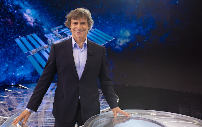 Noos: Alberto Angela parte con Harrison Ford e il Viagra