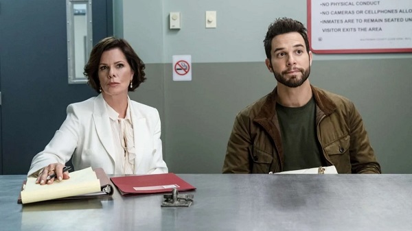 Programmi TV di stasera, lunedì 24 luglio 2023. Su Rai2 continua ‘Che Todd Ci Aiuti’