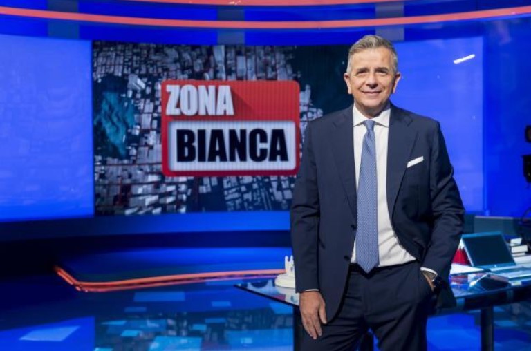 Programmi TV di stasera, lunedì 17 luglio 2023. Brindisi intervista Al Bano