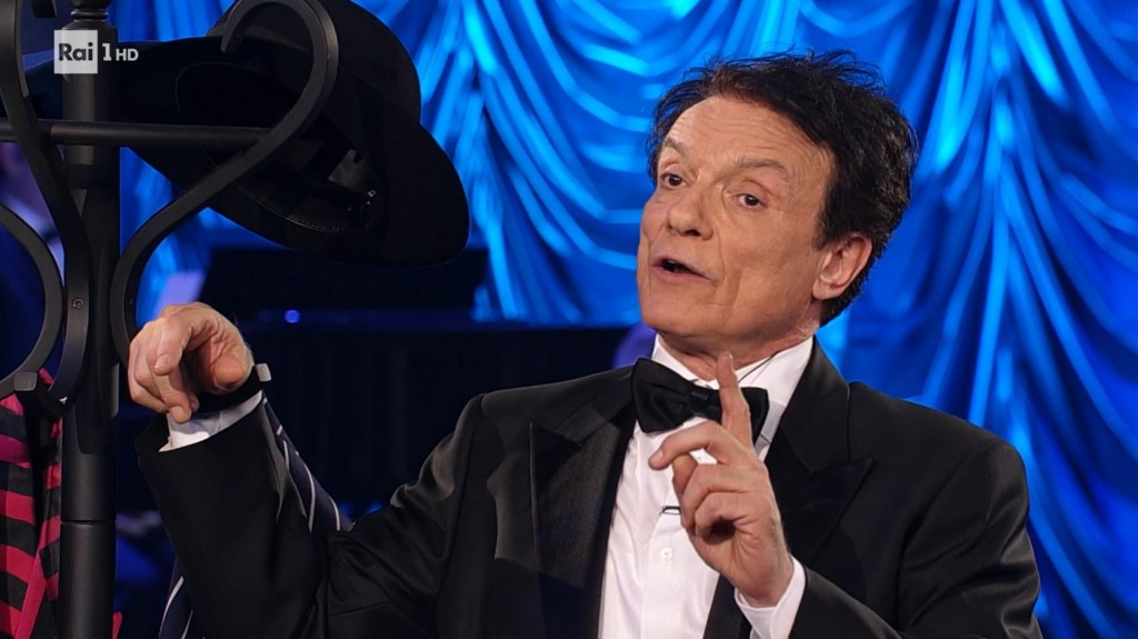 Ascolti TV | Venerdì 4 agosto 2023. Testa a testa tra Ranieri in replica (13.7% – 1,66 mln) e La Ragazza e l’Ufficiale (14% – 1,62 mln), bene Chicago P.D. (7.2%) e Il Terzo Indizio (7.3%)