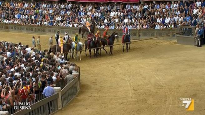 Palio di Siena 2023 in diretta su La7 con Pierluigi Pardo