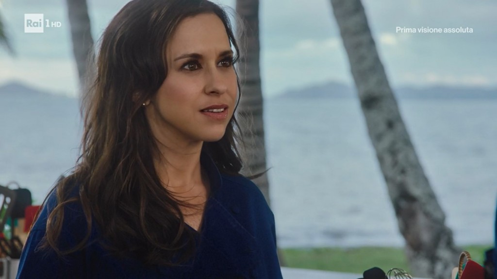 Ascolti TV | Mercoledì 2 agosto 2023. Vince il film d’amore di Rai1 (13.8%), Signora Volpe cala al 9.3%, sempre bene Delitti in Paradiso (8.2%). Il flop delle Azzurre ai Mondiali di calcio al 22.3%