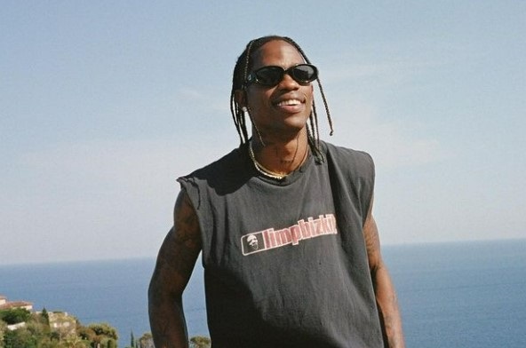 Classifica FIMI: Travis Scott sorpassa Tedua negli album, Italodisco dei The Kolors sempre in testa nei singoli