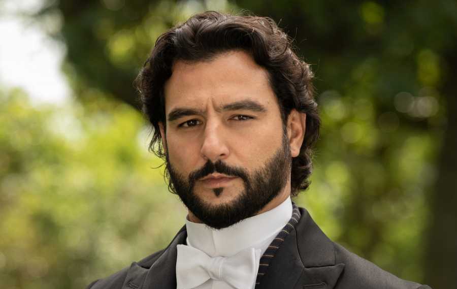 Canale 5 estende il blocco soap al sabato (in attesa e in vista di Verissimo)