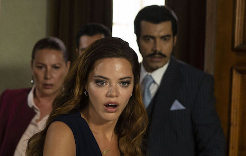 Canale 5: ecco quando vanno in vacanza le soap. Beautiful finalmente in pausa, Terra Amara riparte dal primo episodio