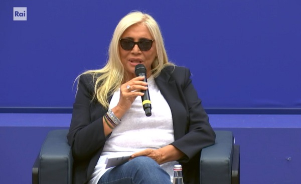 Domenica In, Mara Venier ‘silura’ alcuni ospiti: «Vengono da me e gli Uffici Stampa mettono paletti. Poi vanno a Belve e raccontano di tutto»