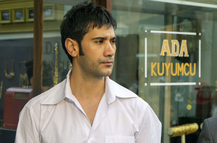 Terra Amara, anticipazioni (10-16 settembre 2023): Yilmaz e Zuleyha in fuga