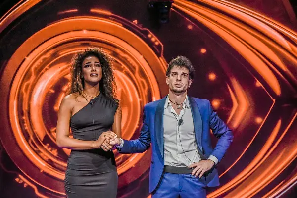 Grande Fratello, Giuseppe ammette di amare Samira