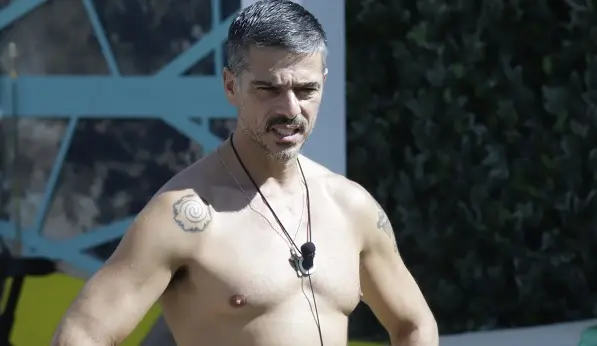 Grande Fratello, Massimiliano ‘esagera’ ancora con Beatrice