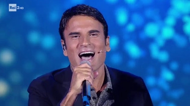 Melodici vs Trapper nella seconda puntata di Ciao Darwin