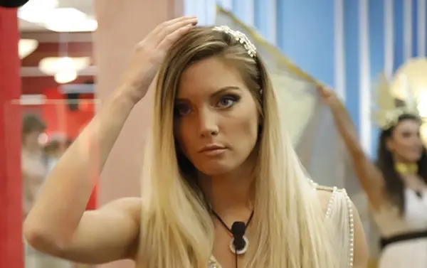 Grande Fratello, la ‘plurilaureata’ Anita confonde Schopenhauer con Chopin