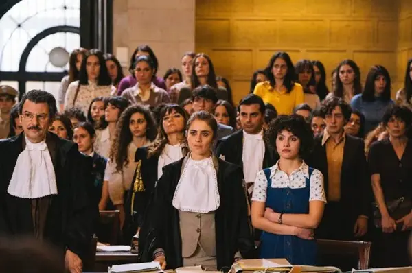 Programmi TV di stasera, martedì 14 novembre 2023. La prima di ‘Circeo’ su Rai1 contro ‘Amore + Iva’ di Checco Zalone su Canale 5