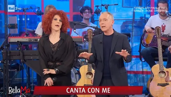 Diaco dedica un «applauso alla memoria di Umberto Balsamo». Ma il cantante è vivo!