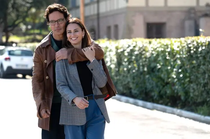 Canale 5 rinvia al 2024 la fiction con Garko e Safroncik