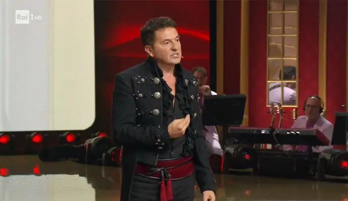 Rissa sfiorata a Ballando tra Mammucari e Caprarica