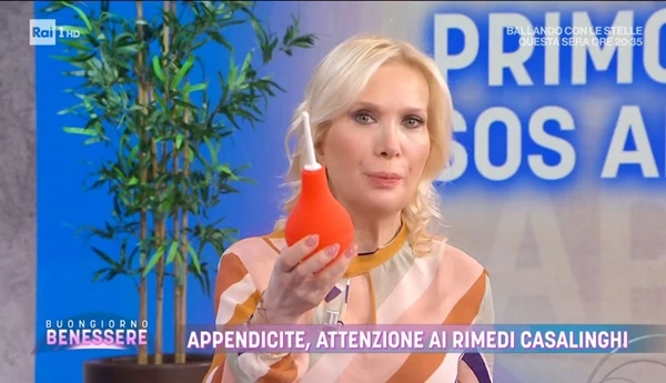 «Pompe, pomp*ni e pompette non servono». Gaffe per Vira Carbone