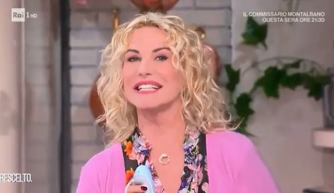 Antonella Clerici punge Io Canto