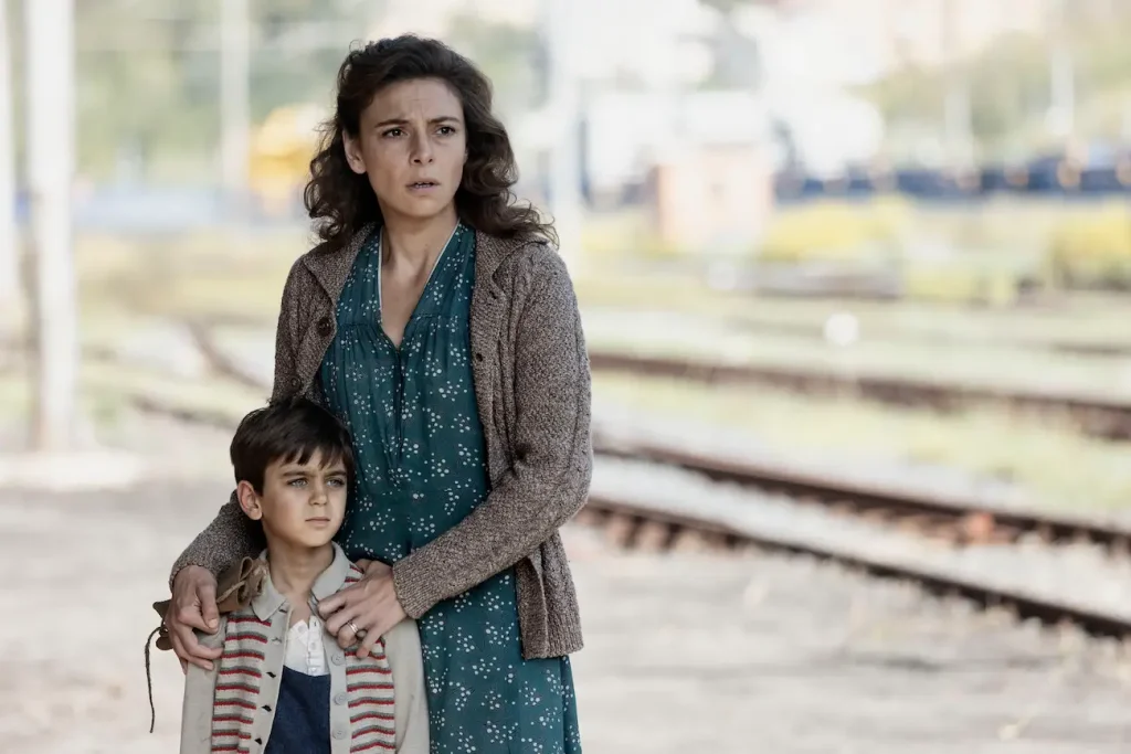 Ascolti TV | Lunedì 15 gennaio 2024. La Storia vince pur calando (3,7 mln – 20.2%), GF 19.4% (2,5 mln)