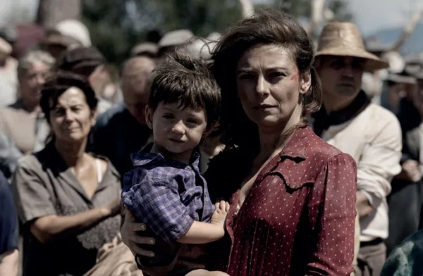 La Storia: Jasmine Trinca è la protagonista della fiction tratta dal romanzo di Elsa Morante