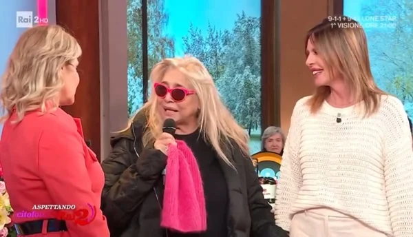 Incursione a sorpresa di Mara Venier a Citofonare Rai2