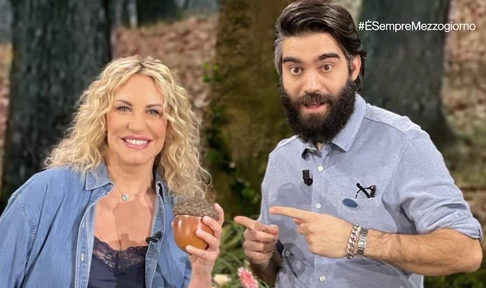 Clerici: «Voglio molto bene a Biagiarelli». Talmente bene che non è più in onda a È Sempre Mezzogiorno