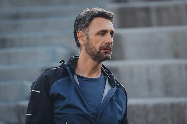 I Fantastici 5: Raoul Bova ‘allena’ su Canale5 atleti disabili