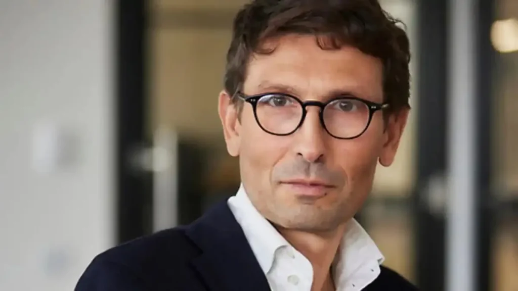 Jaime Ondarza fuori da Fremantle dopo la truffa