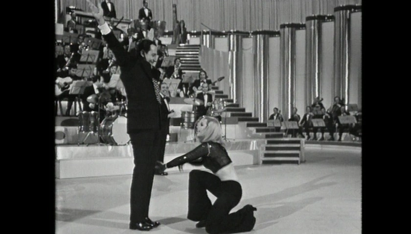 La Nostra Raffaella: Rai ricorda Carrà con un documentario tardivo e prodotto esternamente (!)