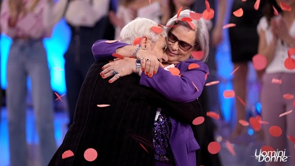 Uomini e Donne: il 93enne Alessandro ’sceglie’ Maria Teresa