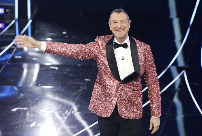 La Rai spegne i rumors su Amadeus per Sanremo 2025