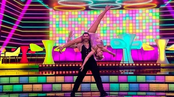 Carmen Russo spacca a Bailando con las Estrellas