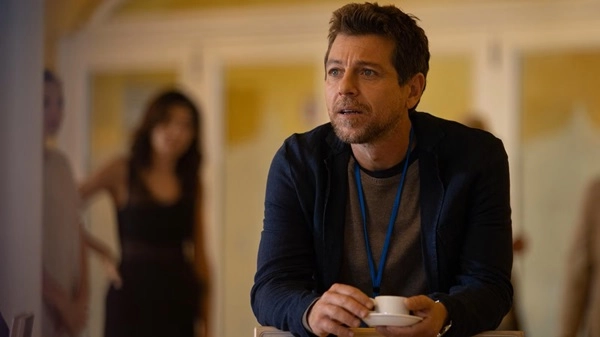 Elia Nuzzolo e Claudio Gioè saranno Mike Bongiorno nella fiction dedicata al conduttore