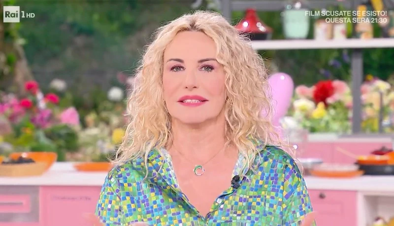 Antonella Clerici sul sugogate: «Credo a Ligabue». E lo invita in trasmissione