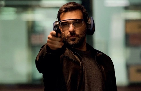 Il Clandestino: l’ex poliziotto Edoardo Leo è un investigatore privato in fuga dal passato