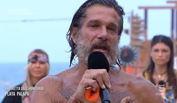 Edoardo Stoppa - Isola 18