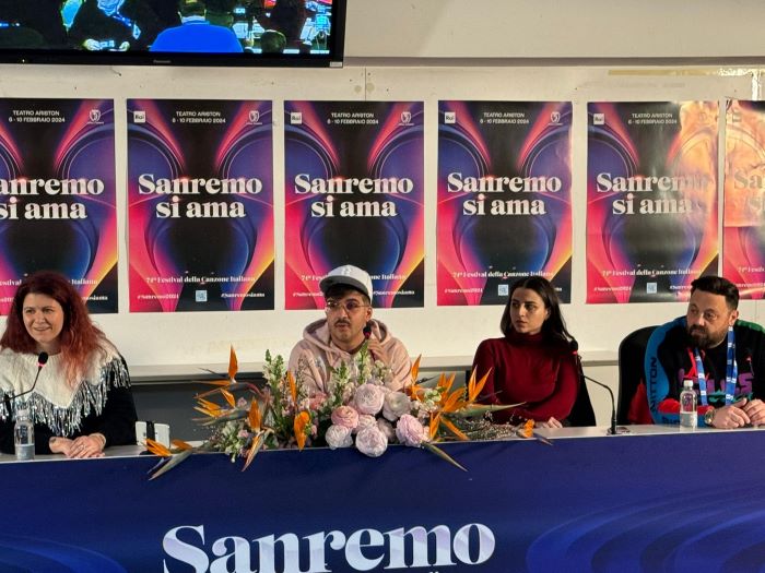 Geolier commenta i fischi all’Ariston: «È stato difficile, veramente»