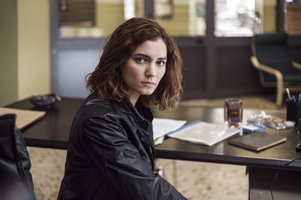 Vanina: Giusy Buscemi è una poliziotta anticonformista nella nuova fiction di Canale5