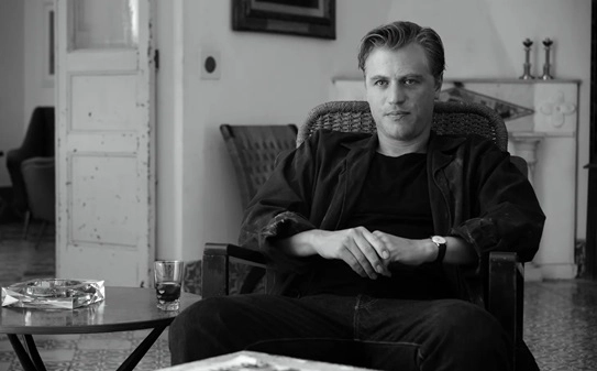 Johnny Flynn (US Netflix)