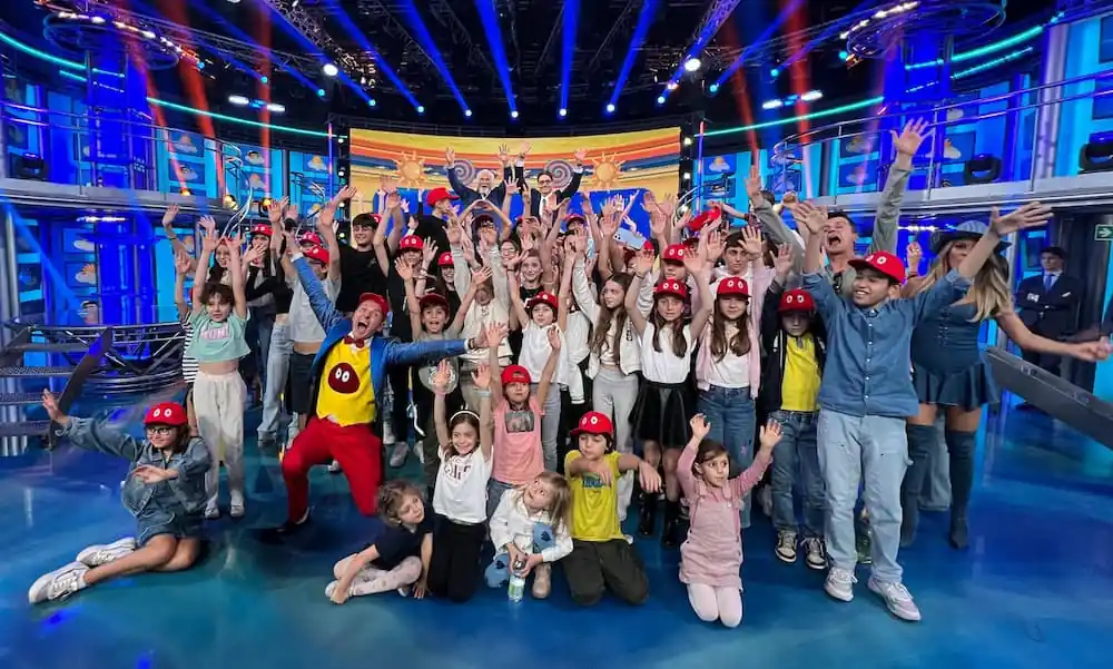 Pier Silvio Berlusconi tra i ‘figli di Striscia’