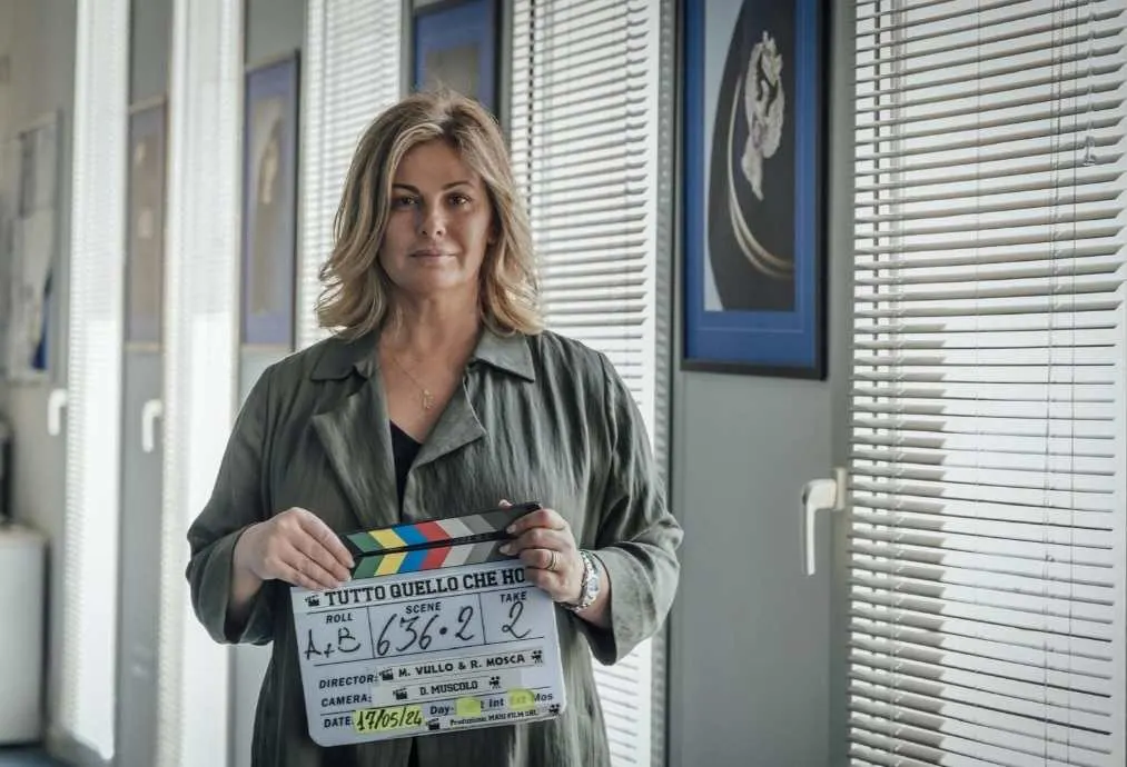 Vanessa Incontrada è un’avvocata nella nuova fiction Mediaset ‘Tutto quello che ho’