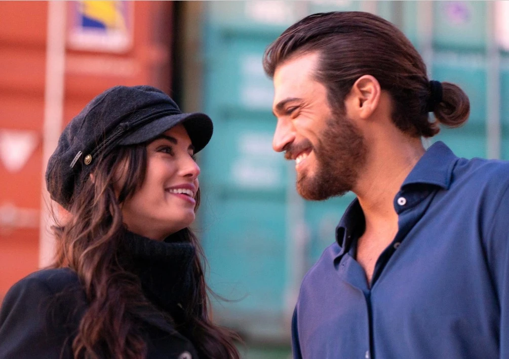 Viola Come il Mare 2 su Canale5 da venerdì 3 maggio