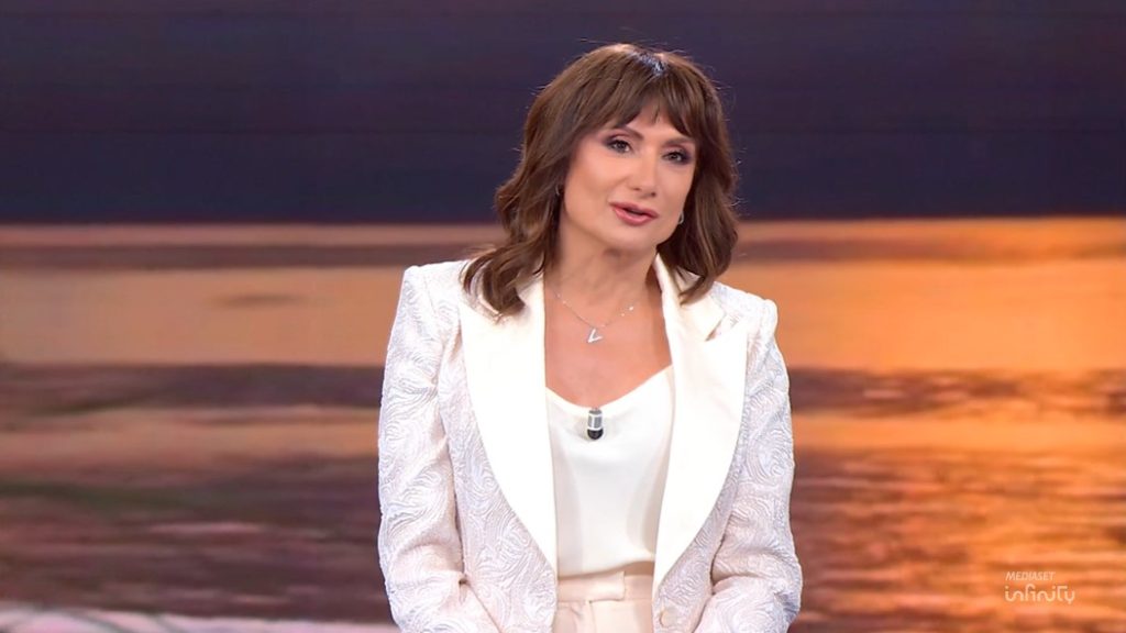 Luxuria: «Estrapolati filmati per mettermi in cattiva luce con chi ha avuto fiducia in me. Ringrazio l’editore»