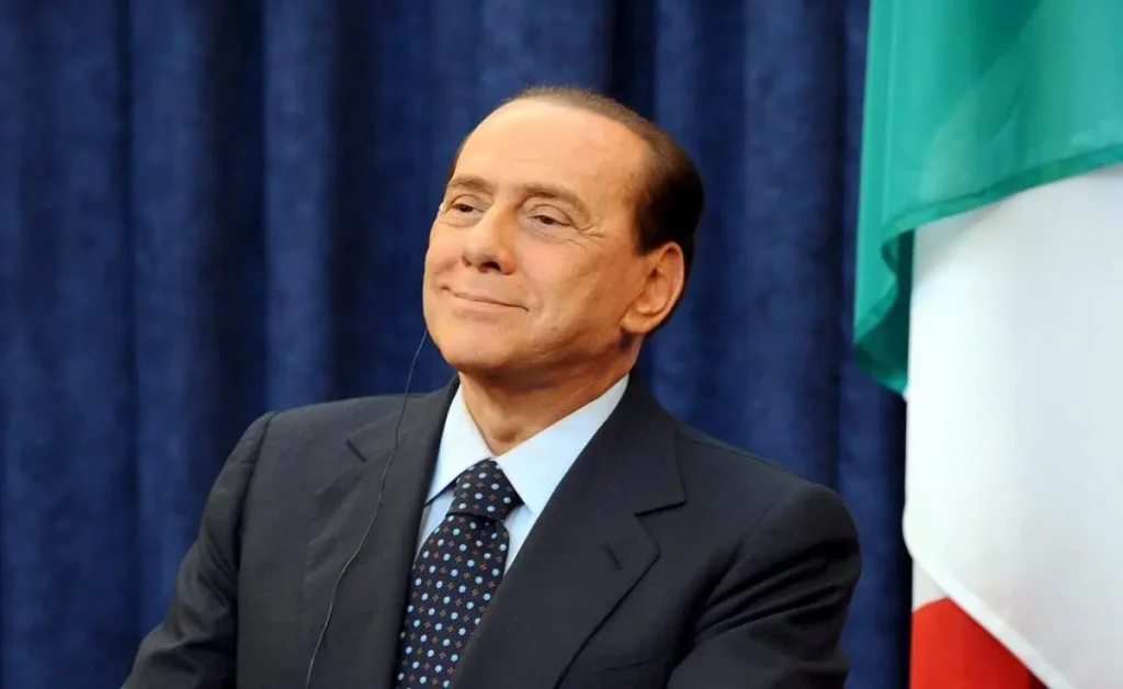 Caro Presidente, un anno dopo: Mediaset ricorda Silvio Berlusconi con i figli e le testimonianze di Mentana, De Filippi, Cairo e Sacchi