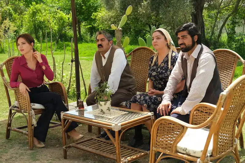 Canale5: Io Canto Family si fa attendere, Terra Amara per arginare Carlucci