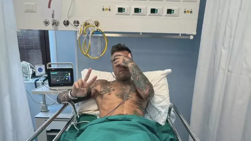 Fedez torna ad attaccare Chiara Ferragni dal letto dell’ospedale