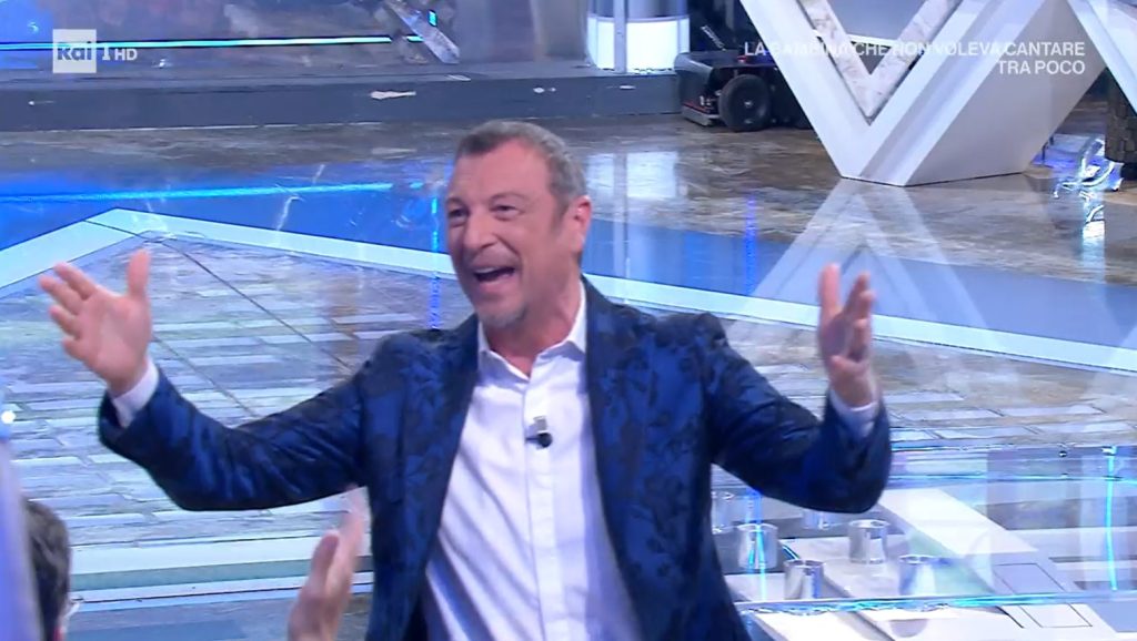 Amadeus saluta in gloria