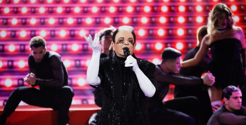 Malgioglio annuncia il ritiro dalle scene ma non ci crede nessuno!