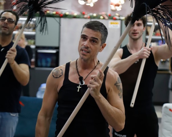 Grande Fratello, Massimiliano la spara grossa: «Ho portato l’hip hop in Italia»