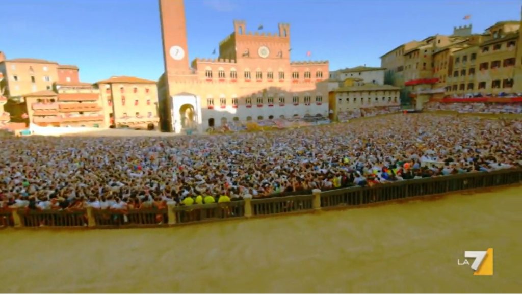 Il Palio di Siena rinviato causa maltempo